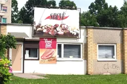 Išdaužė parduotuvės Vidzgiryje duris