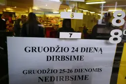 Kaip per šventes dirbs prekybos centrai Alytaus mieste (GRAFIKAI)