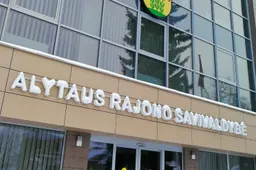 Rajone – daugiabučio namo statybos idėja ir poilsis, planuojamas miestelio saloje