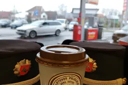 Iš tarnybos atleistas pareigūno vardą pažeminęs policijos komisariato tyrėjas