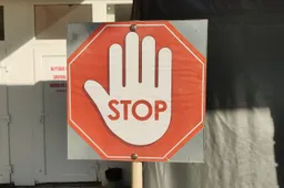 Skiepijami privalomai nebus nei medikai, nei socialiniai darbuotojai