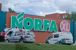 Prie prekybos centro Putinuose mirė vyras