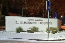 Į ligoninę pristatytas vyras su durtine žaizda