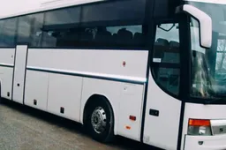 Autobusu girtas vairuotojas vežė tris dešimtis keleivių