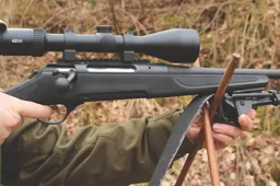 Susižalojo netyčia šovęs medžiotojas