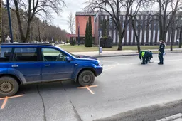 Pėsčiųjų perėjoje partrenkta mergina