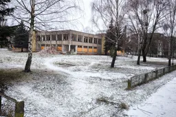 Vidzgirio mikrorajone  apleistas buvęs vaikų darželio pastatas taps daugiabučiu