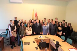 Pažangiems studentams kaip paskata bus išmokėta 20 tūkst. eurų