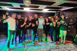 Į Putinus grįžo rokas