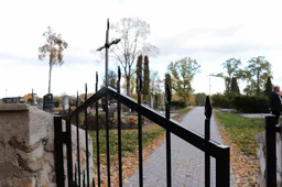 Merė R. Vitkauskienė: „Deramas dėmesys skiriamas visoms rajono kapinėms“