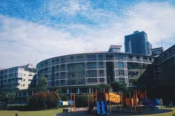 Kaip polikarbonatas keičia viešųjų laisvalaikio zonų veidą