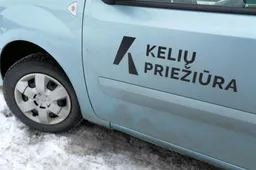 Pietų Lietuvoje eismo sąlygas sunkino snygis