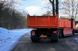 Būkime budrūs: Pietų Lietuvos keliuose yra slidžių ruožų