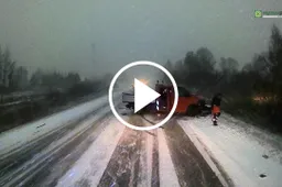 Prie Alytaus susidūrė trys automobiliai, nukentėjo penki kelių priežiūrėtojai