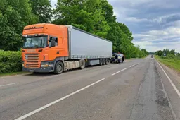 Šepečius gabenęs vilkikas Lazdijuose įkliuvo su kitu kroviniu