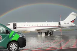 Iš Londono skridusiame lėktuve chuliganiškai elgęsis girtas druskininkietis buvo sulaikytas