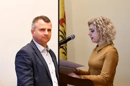 „Čekučiai“ atsirūgo ir Alytaus rajone: priežiūros komitetas sustabdė skandalingai pagarsėjusios poros narystę partijoje