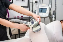 Guli ir lieknėji. Ar gali būti geriau? LPG procedūros – tavo grožiui ir sveikatai!