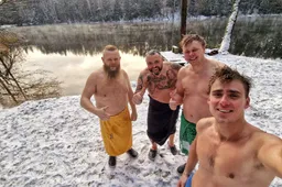 Žiema besidžiaugiantys sveikuoliai pradėjo ledinių maudynių sezoną