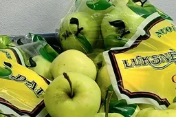 Naujasis obuolių derlius iš „Luksnėnų sodų“ jau pasiekė parduotuves