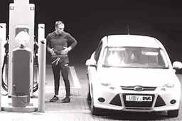 Įsipylė, nesumokėjo ir išvažiavo