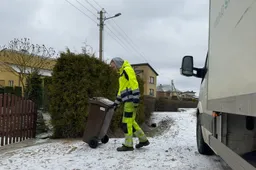 Alytaus rajono gyventojams dalijami individualūs komplektai maisto atliekoms
