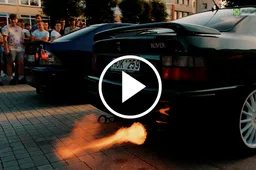 „Red hill street“ klubas Rotušės aikštėje surengė autofanų vakarėlį