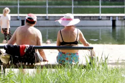 Maudymosi sezonas prasideda – prie abiejų Dailidžių jau budi gelbėtojai