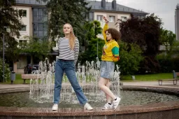 „TikoTiks“ – lyg tvarios mados salonas: jaunimas pademonstravo jo privalumus