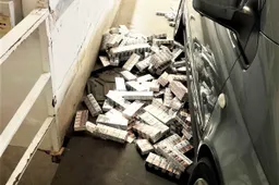 Slėptuves aptiko „Mercedes-Benz Vaneo“ dugne