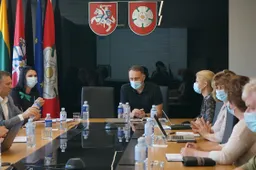 Savivaldybių vadovai – apie Piliakalnio gimnaziją, bendrus transporto, pėsčiųjų ir dviračių takų maršrutus