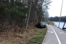 Teisės važiuoti pėsčiųjų taku vairuotojas neturėjo