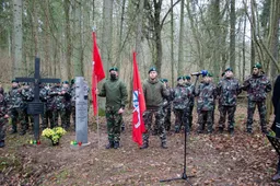 Dzūkų rinktinės štabo bunkerio vietoje pagerbė žuvusius