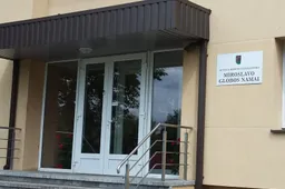 Protrūkis ar ne Miroslavo globos namuose?