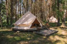 Miško nameliai Birštone: kaip rezervuoti?