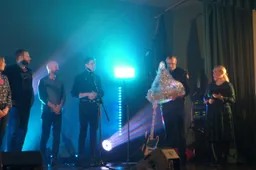 Naisių teatras koncertavo Alytaus kalėjime