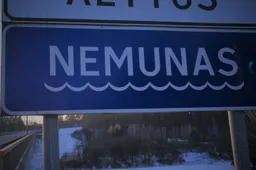 Alytaus rajone yra sunkiai pravažiuojamų kelių, sudėtingos eismo sąlygos – ir kaimyniniuose rajonuose