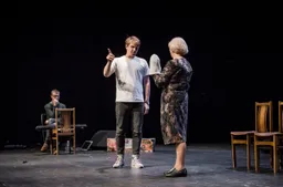 Į Alytų grįžta žiūrovų pamiltas teatro „Kitas kampas” spektaklis „Nuostabūs dalykai“