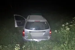 Neblaivus vairuotojas nuvažiavo nuo kelio