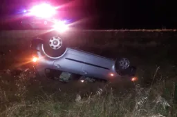 Nuo kelio nuvairavo ir į griovį vertėsi girtas užsienietis