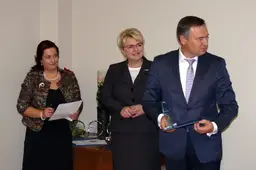 Alytaus rajono savivaldybė įvertinta moterų ir vyrų lygybės apdovanojimu
