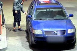 Įsipylė degalų į automobilį vogtu numeriu