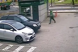 Žinote, kas pradūrė mersedeso padangas?