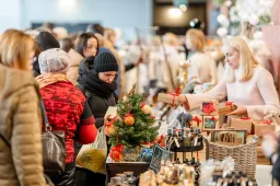 Visos dovanos po vienu stogu – „Didžiojoje Kalėdinėje Alytaus mugėje“