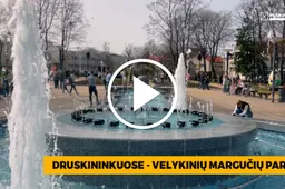 Druskininkuose turistus traukia Velykinių margučių parkas