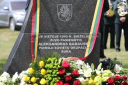 Senosios pasienio policijos Alytaus bare atidarytas paminklas A. Barauskui