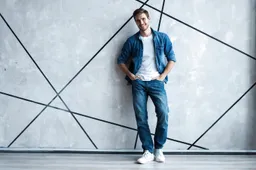 Kaip derinti vyriškus džinsus: 5 stilingi įvaizdžiai