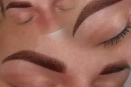 Ilgalaikis makiažas: ne visuomet gaunamas norimas rezultatas