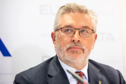 Sigito Leonavičiaus vadovaujami Vilniaus prekybos, pramonės ir amatų rūmai oficialiai pasitraukė iš Lietuvos rūmus vienijančios asociacijos