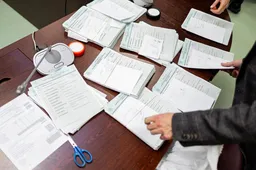 VRK pirmininkė apie pasitaikančius kuriozus: buvo rinkėjų, kurie „bandė“ balsuoti elektroniniu paštu